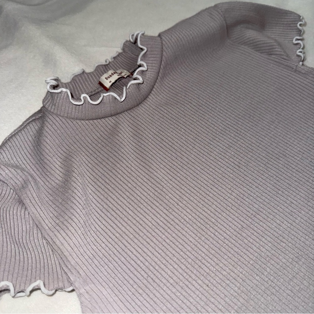 Sunday Best Ribbed Lettuce Trim Tee (XS) - Picture 2 of 6